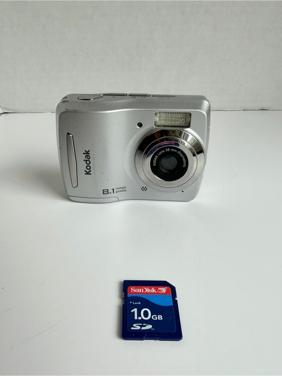Kodak Other - Kodak EasyShare C122 8.1 MP Digital Camera Silver w/ 1G Mem Card Tested & Works